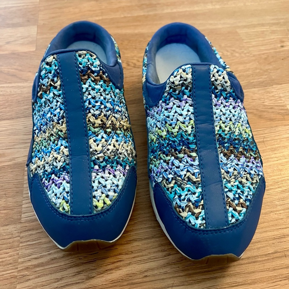 Easy Spirit Blue and Green Flats Comfortable Slip-On Design